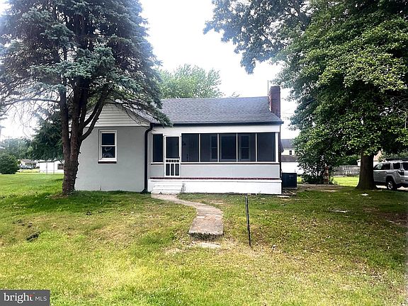 2nd image of 21305 Haven Rd