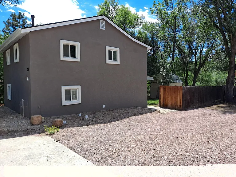 23 Dorchester Dr — Photo 1