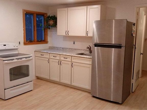 2nd image of 16 18th St #1F