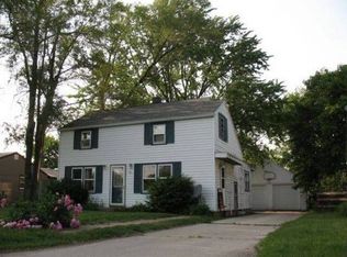 608 Marquette Rd, Machesney Park, IL 61115