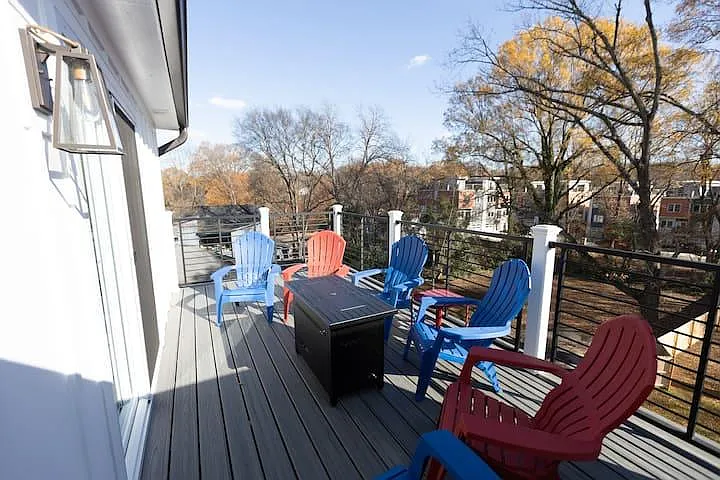 1122 N Alexander St — Photo 76