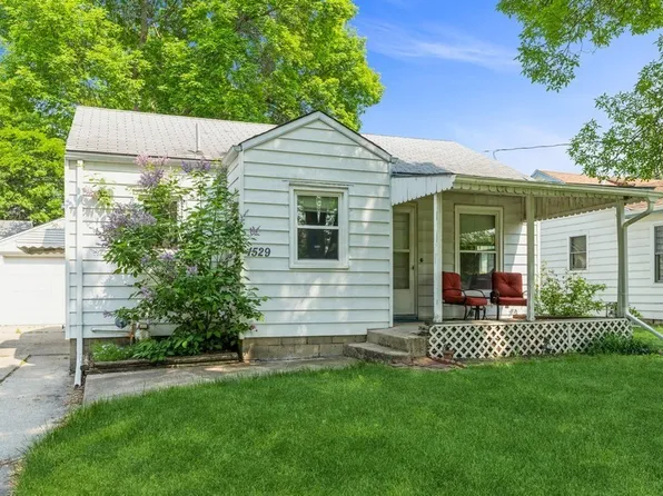 1529 56th St, Des Moines, IA 50311