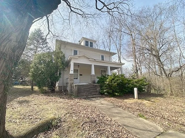 820 4th St photo 1