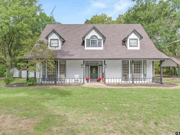 801 N Walnut St, Van, TX 75790