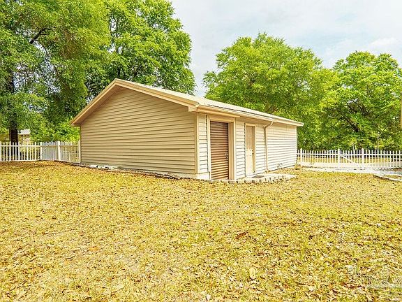 4th image of 1425 Quail Ridge Dr
