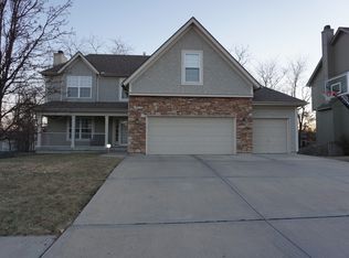 409 Shadowbrook Dr, Kearney, MO 64060