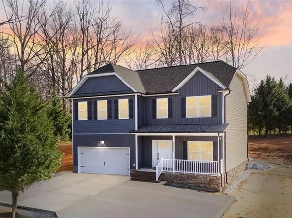 4900 Westerly Dr, Winston Salem, NC 27106