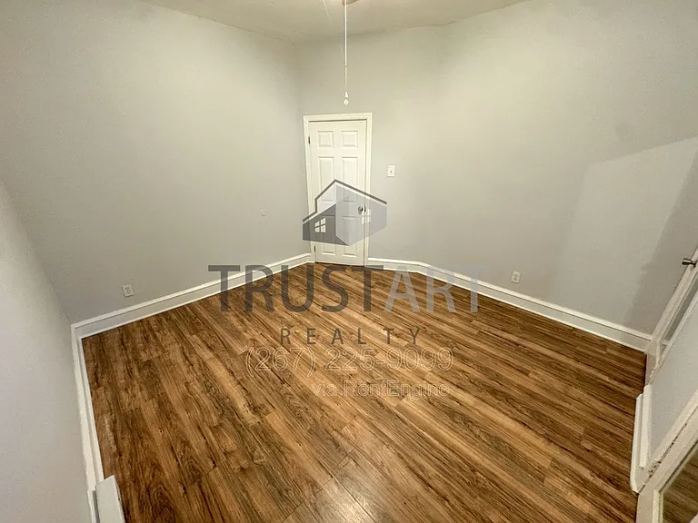 2446 N 33rd St #1 — Photo 12