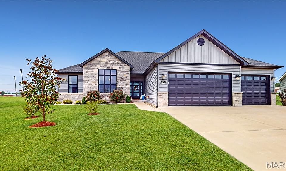 1st image of 476 Hayden Dr