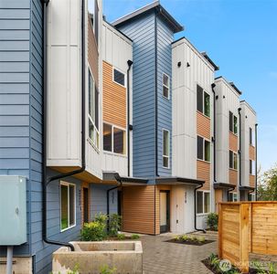 221 NE 75th Street, Seattle, WA, 98115