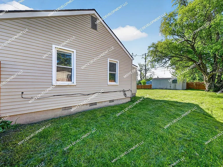 12862 Georgiana Ave — Photo 24