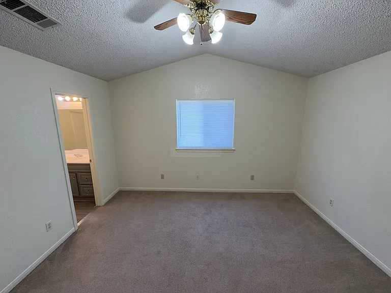 3804 Water Oak Dr — Photo 13