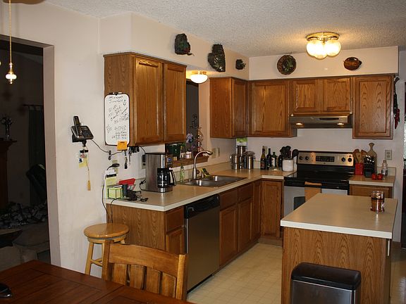 4th image of 720 Schyler Ct