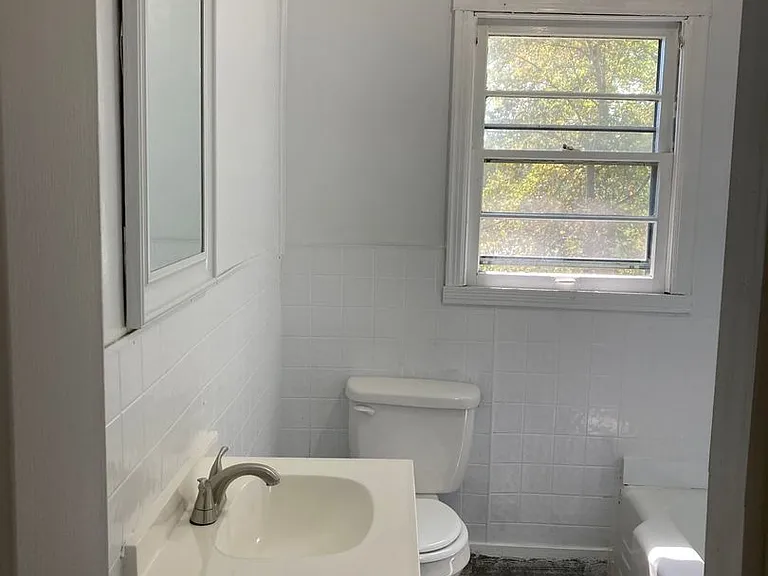 245 1st Ave — Photo 6