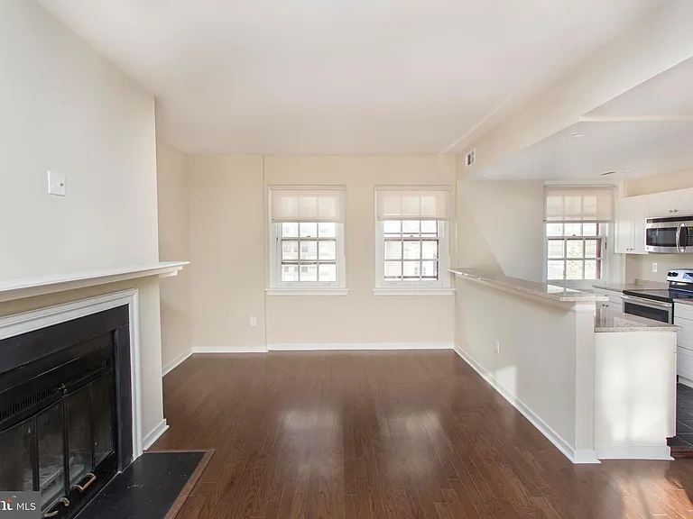 532 Spruce St #4 — Photo 2
