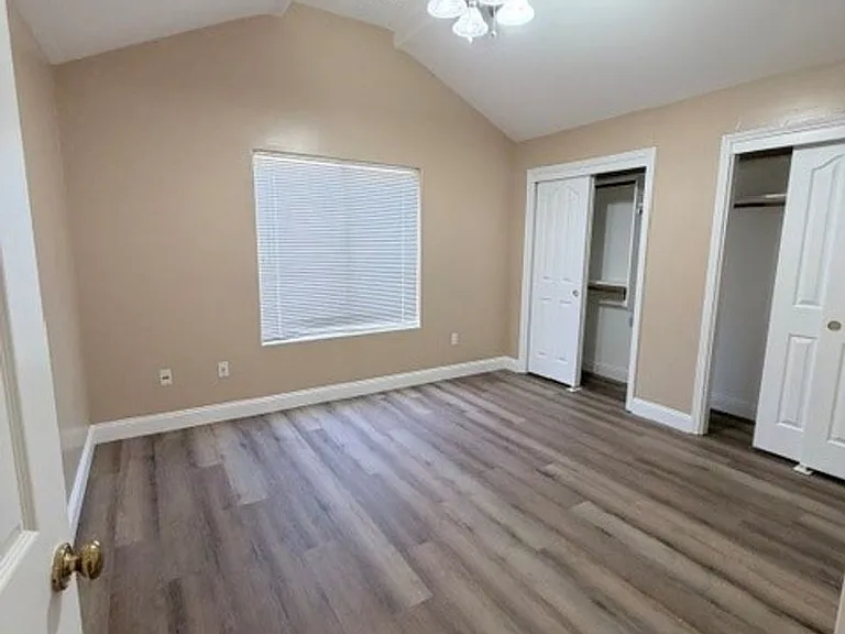 5009 Glacier Canyon Ct — Photo 13