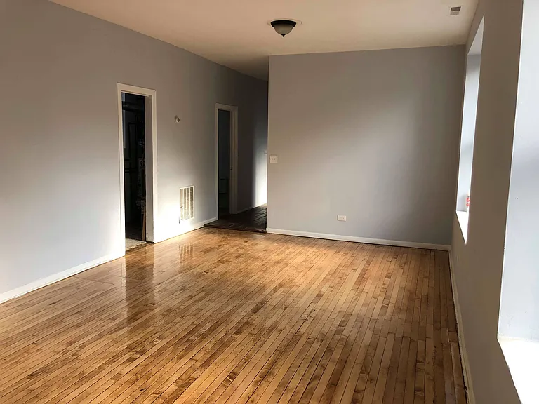 2917 W Cermak Rd #2R — Photo 4