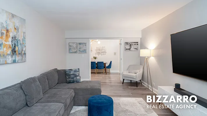 Living room, photo 2