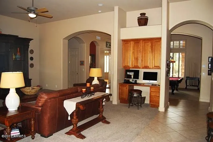 Custom Home in Ocotillo! — Photo 4