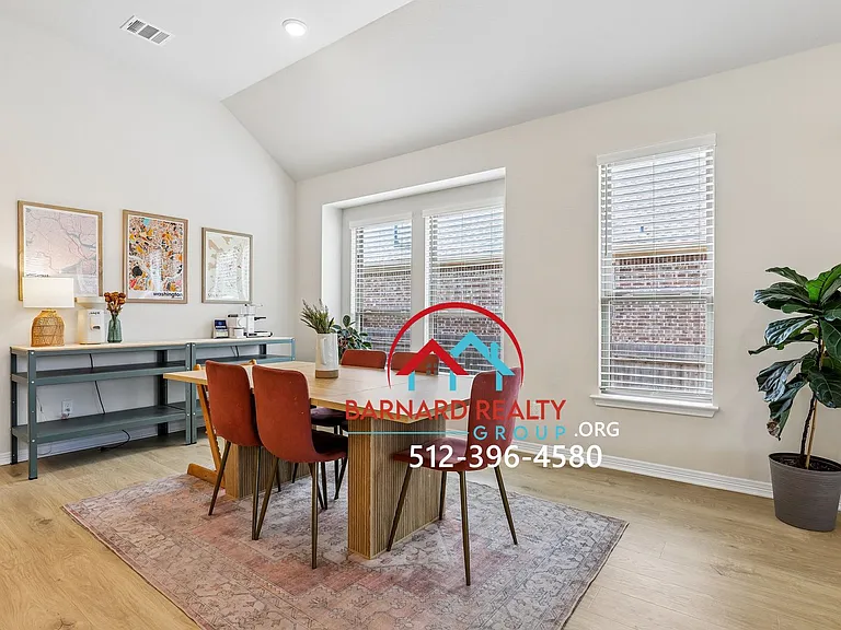 124 Fountain Grass Dr — Photo 5
