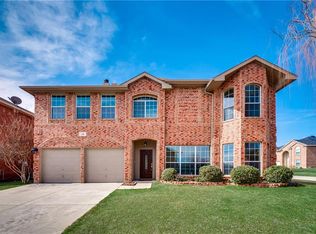 7100 Retriever Dr, Arlington, TX 76002