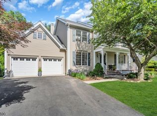 27 McBride Way, Bridgewater, NJ 08807