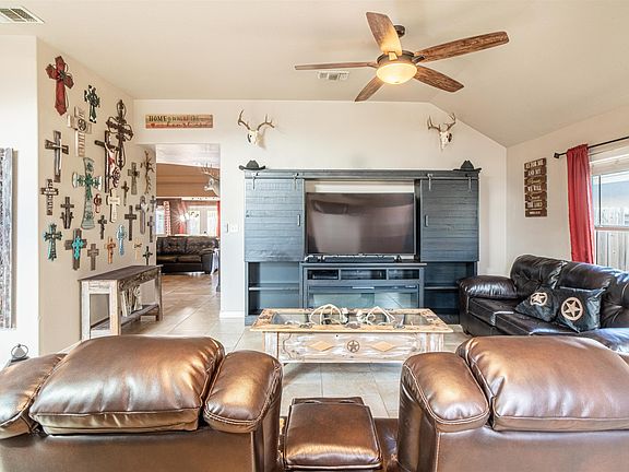 5th image of 165 Hilltop View Dr