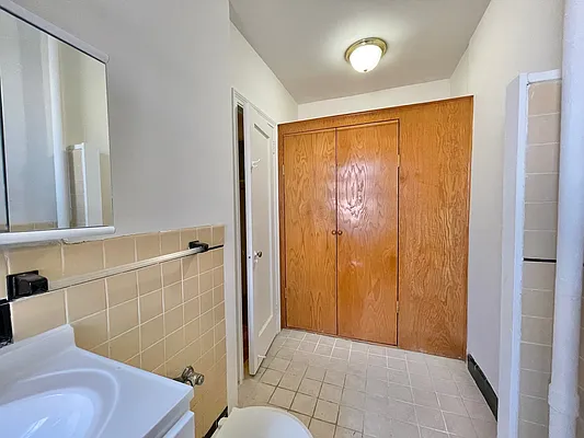 Rented by Contact Realty | media 36