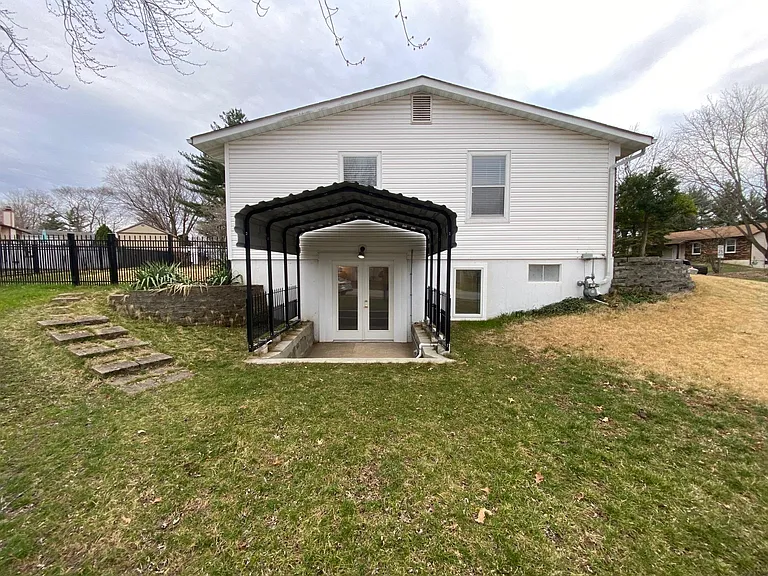 60 Dogwood Ln — Photo 19