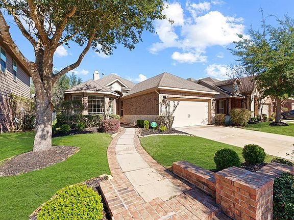 2nd image of 18834 Cove Pointe Drive