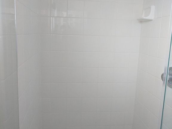 4th image of 1047 S Shenandoah St APT 310
