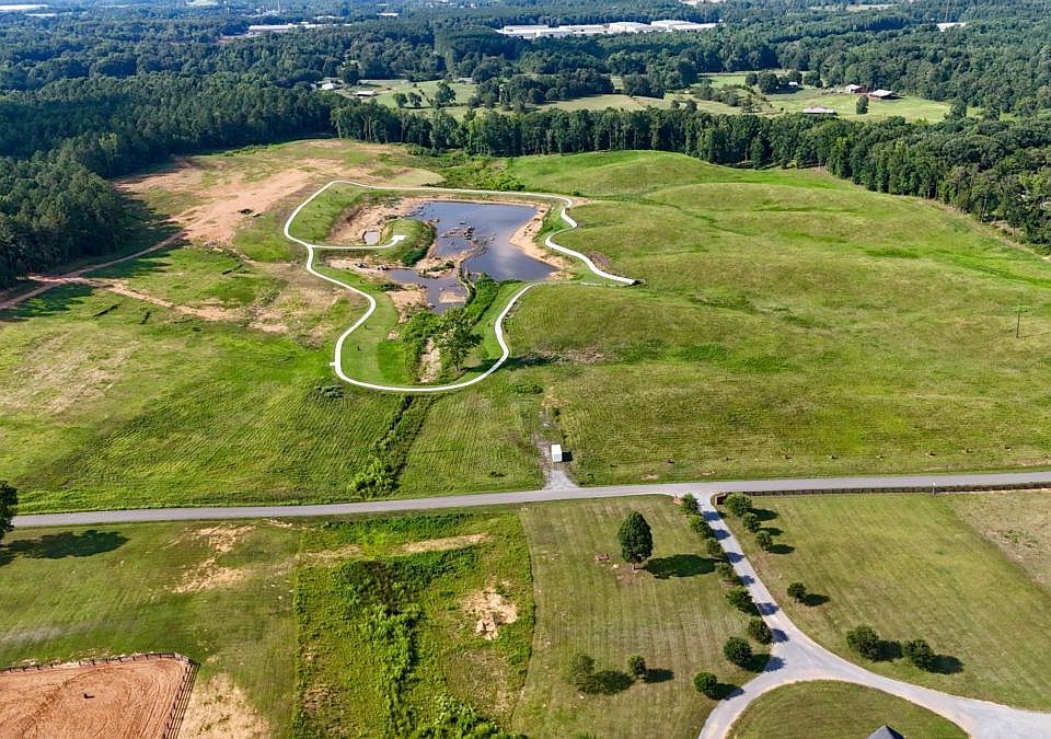 1st image of 94 Horseshow Rd NW