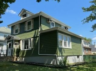 883 Ray Ave, Ridgefield, NJ 07657
