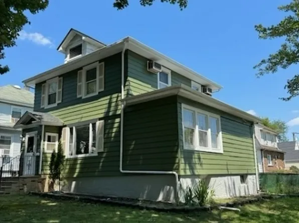 883 Ray Ave, Ridgefield Boro, NJ 07657