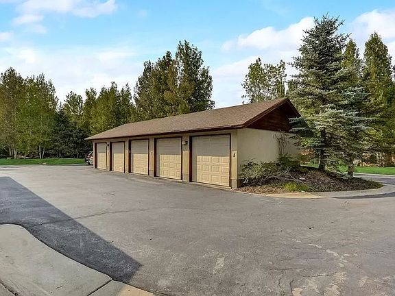 4th image of 1600 W Pinebrook Blvd #4