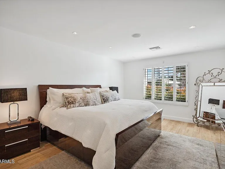 6842 N 72nd Pl — Photo 14