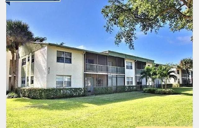 Building Photo - 4141 NW 90th Ave #103