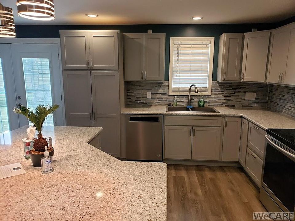 2nd image of 1320 Loch Loman Way