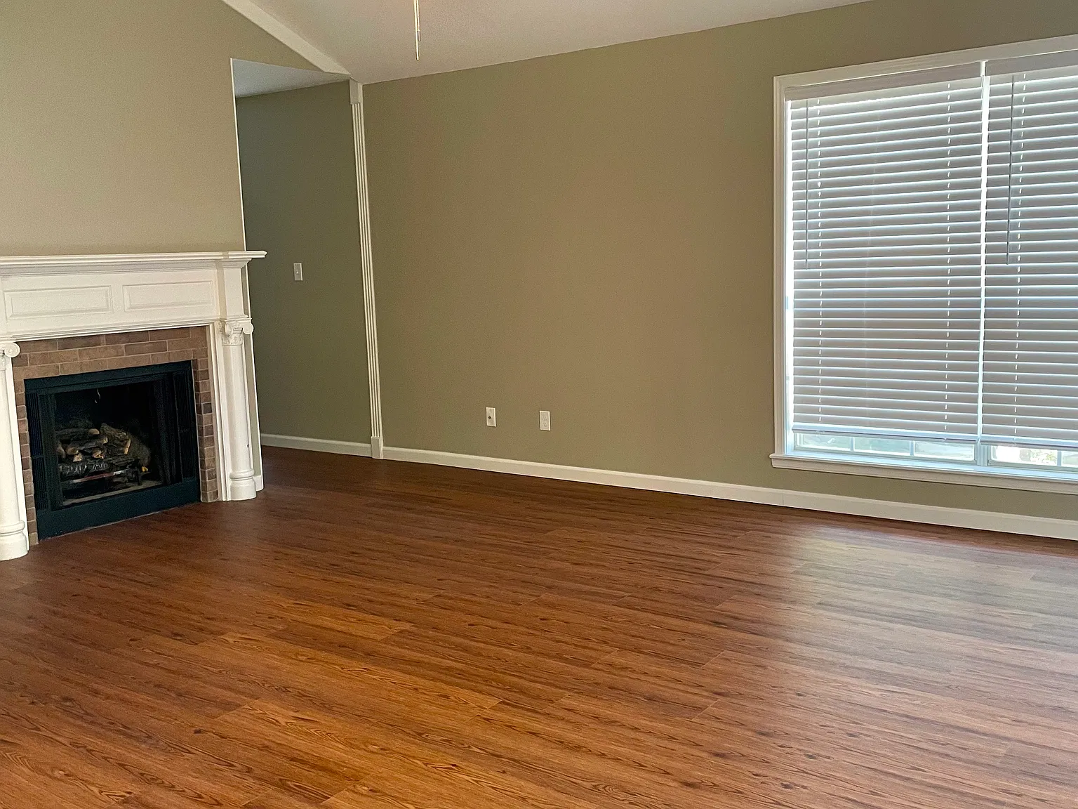 3 bed, 1816 sqft, $1,700 — Photo 3