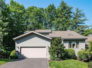 15 Brenthaven, Avon, CT 06001