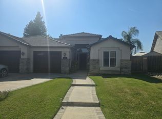 1239 Linda Way, Porterville, CA 93257