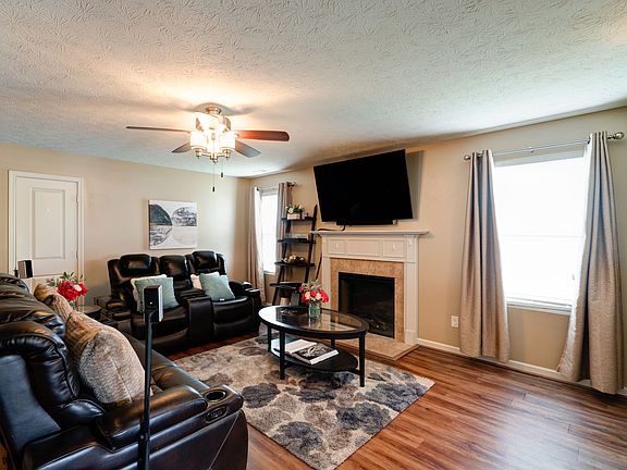 5th image of 1720 Elderberry Dr