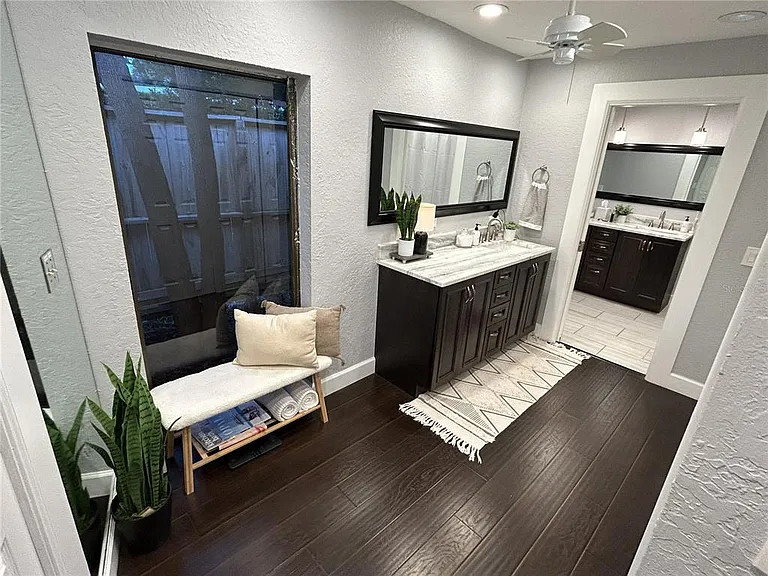 2111 Paddock Cir — Photo 13