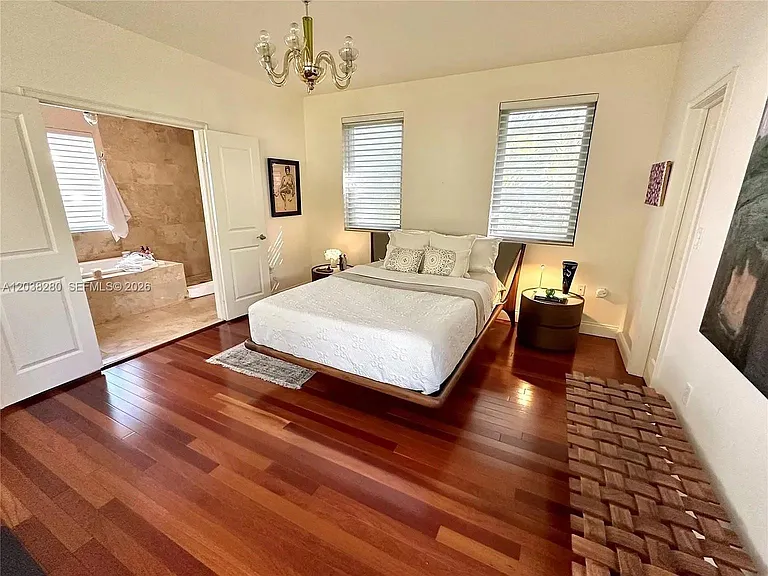 455 Amalfi Ave — Photo 16