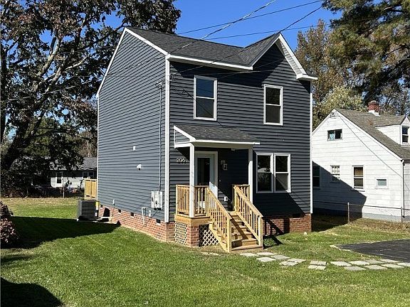 2nd image of 206 N Oak Ave