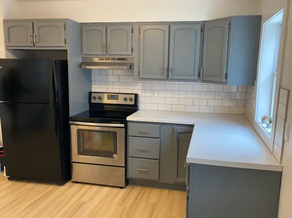 1664 Brighton Beach Rd, Menasha, WI 54952