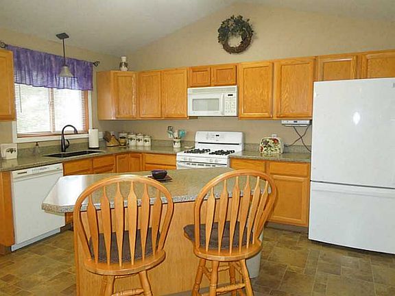 4th image of 3629 Fort Laramie Dr
