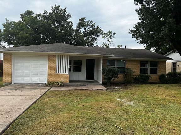 2nd image of 3729 Tam O Shanter Dr