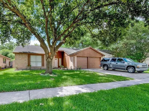 2406 Pilgrims Bend Dr, Friendswood, TX 77546