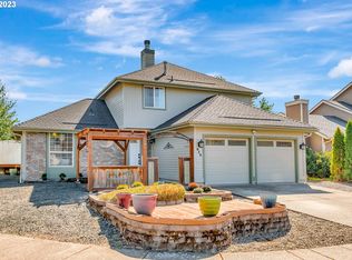 849 S 44th St, Springfield, OR 97478